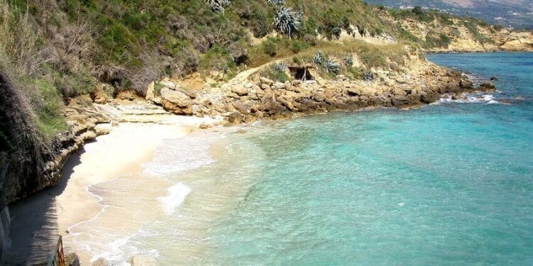 Explore Agios Thomas Beach: Pristine Waters and Stunning Scenery