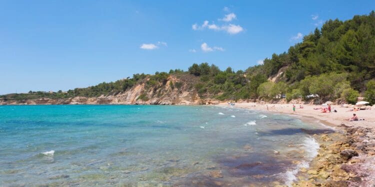Trapezaki Beach: Experience Tranquility and Stunning Views in Kefalonia