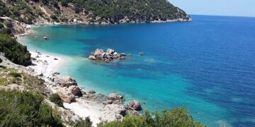 Explore Serene Coastlines and Breathtaking Scenery at Vouti Beach